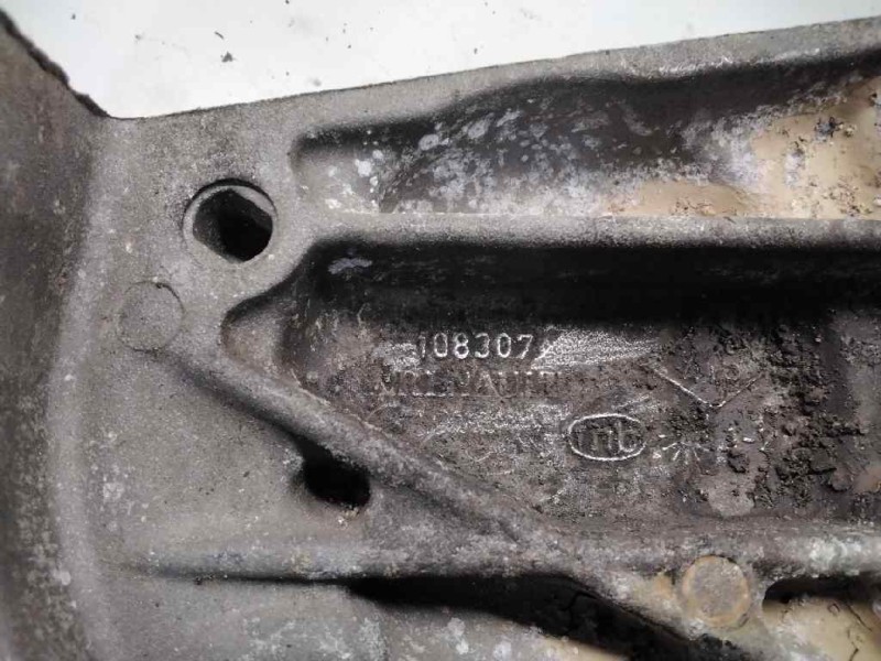 Recambio de tapa distribucion exterior para renault megane i fase 2 classic (la..) 1.6 referencia OEM IAM 108307  