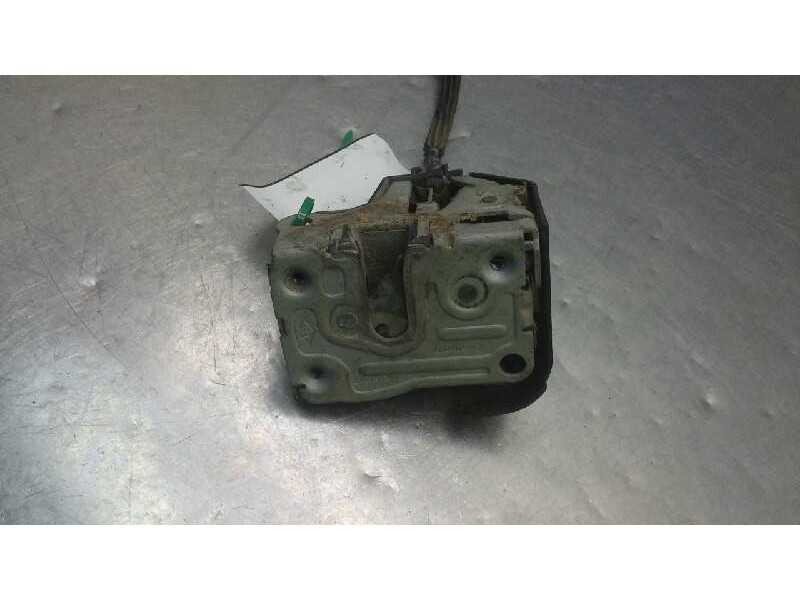 Recambio de cerradura puerta delantera derecha para renault clio ii fase ii (b/cb0) base authentique referencia OEM IAM 82003504