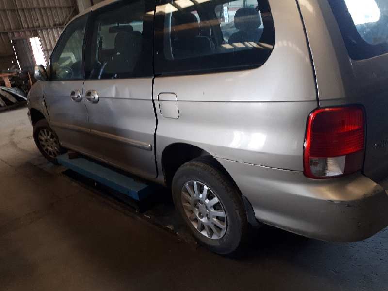 kia carnival ii del año 2002