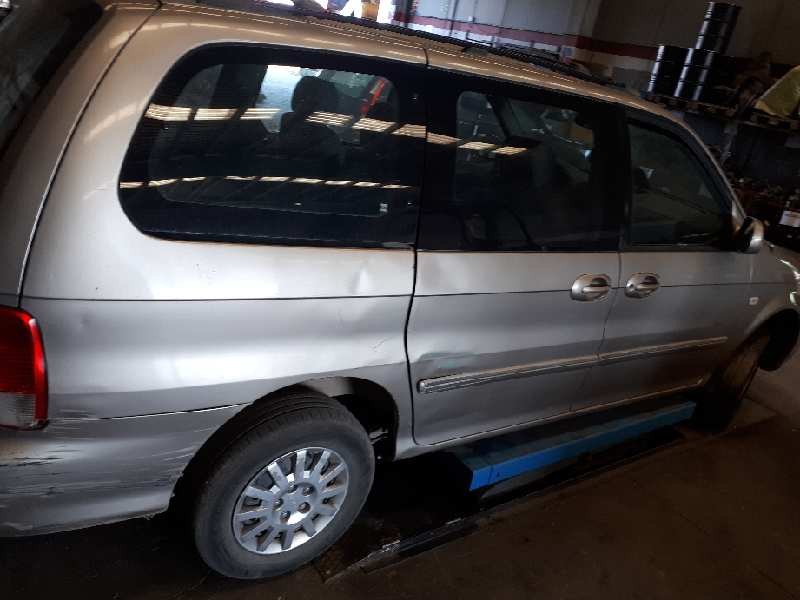 kia carnival ii del año 2002