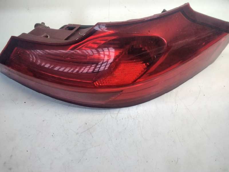 Recambio de piloto trasero derecho para opel insignia sports tourer sport referencia OEM IAM   