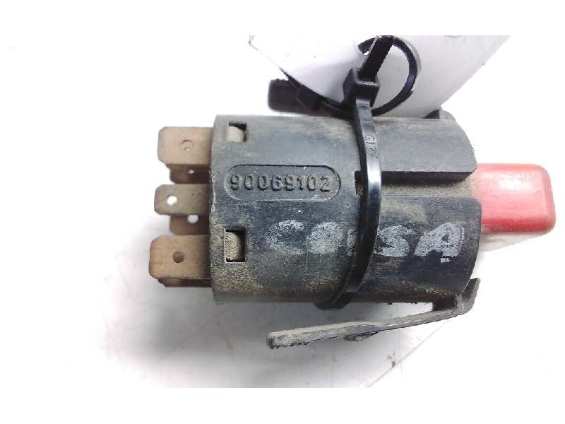 Recambio de warning para opel corsa a referencia OEM IAM 90069102  