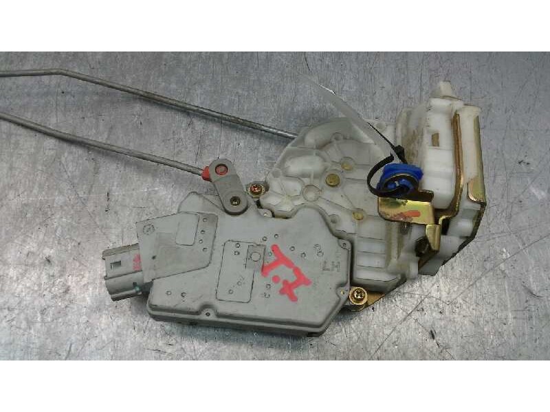 Recambio de cerradura puerta trasera izquierda para nissan primera berlina (p11) se referencia OEM IAM 825039F511  