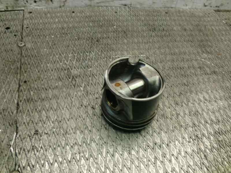 Recambio de piston para volkswagen polo (9n3) gt referencia OEM IAM   