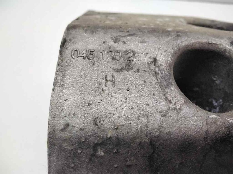 Recambio de soporte motor para volkswagen polo (9n3) gt referencia OEM IAM 045199207H  
