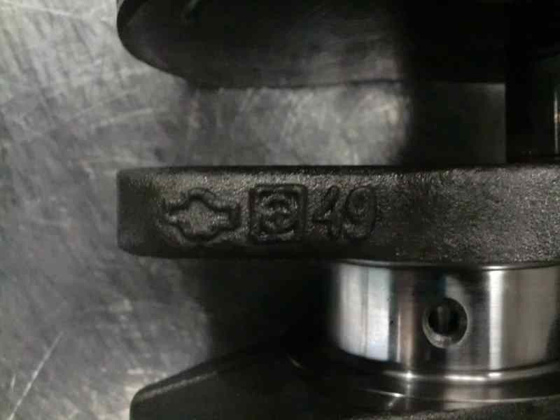 Recambio de cigueñal para nissan serena (c23m) 2.3 diesel referencia OEM IAM 49  126236