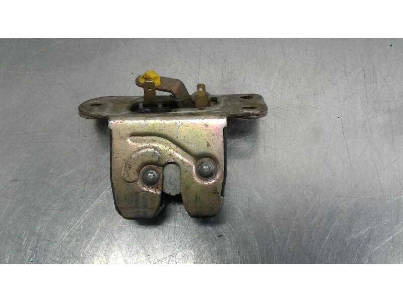 Recambio de cerradura maletero / porton para volvo s40 berlina 1.9 d referencia OEM IAM 30802821  