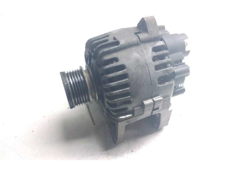 Recambio de alternador para renault clio ii fase ii (b/cb0) campus referencia OEM IAM 8200386806C  