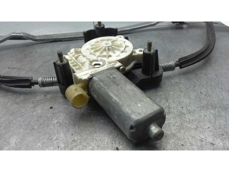 Recambio de elevalunas delantero izquierdo para renault clio ii fase ii (b/cb0) 1.2 referencia OEM IAM   