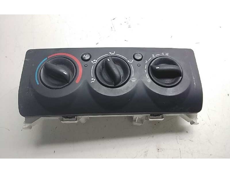 Recambio de mando calefaccion / aire acondicionado para renault clio ii fase ii (b/cb0) campus referencia OEM IAM A8200100  