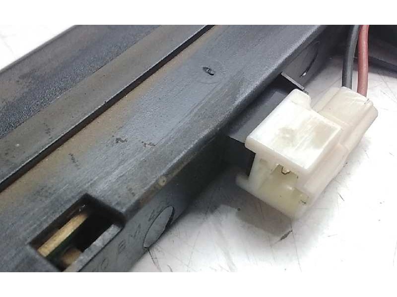 Recambio de luz central de freno para nissan almera (n16/e) acenta referencia OEM IAM 26590BM400  