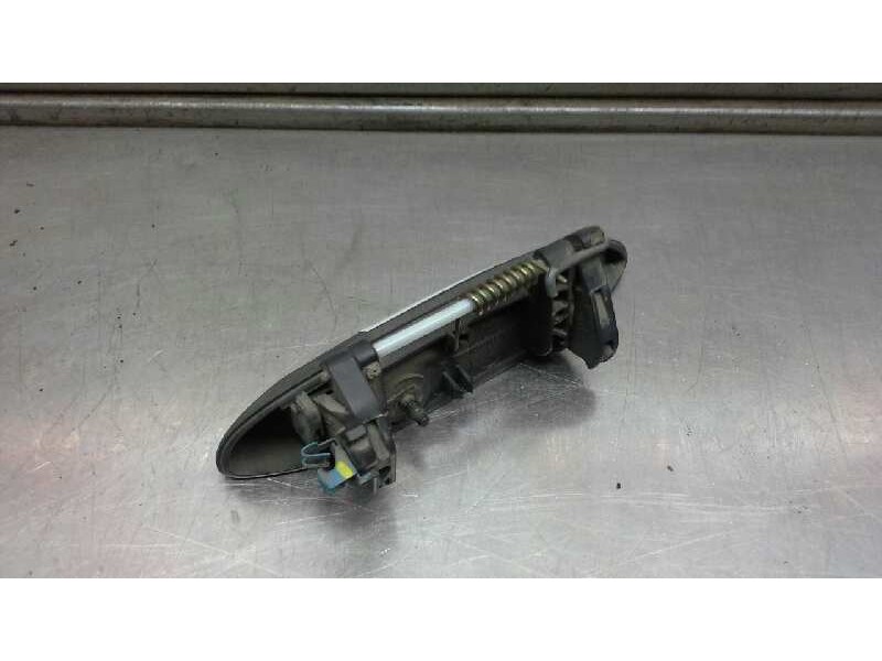 Recambio de maneta interior delantera izquierda para renault megane i scenic (ja0) 1.9 dti rn referencia OEM IAM 7700353282  