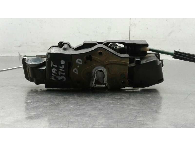 Recambio de cerradura puerta delantera derecha para fiat stilo (192) 1.9 jtd cat referencia OEM IAM   126441