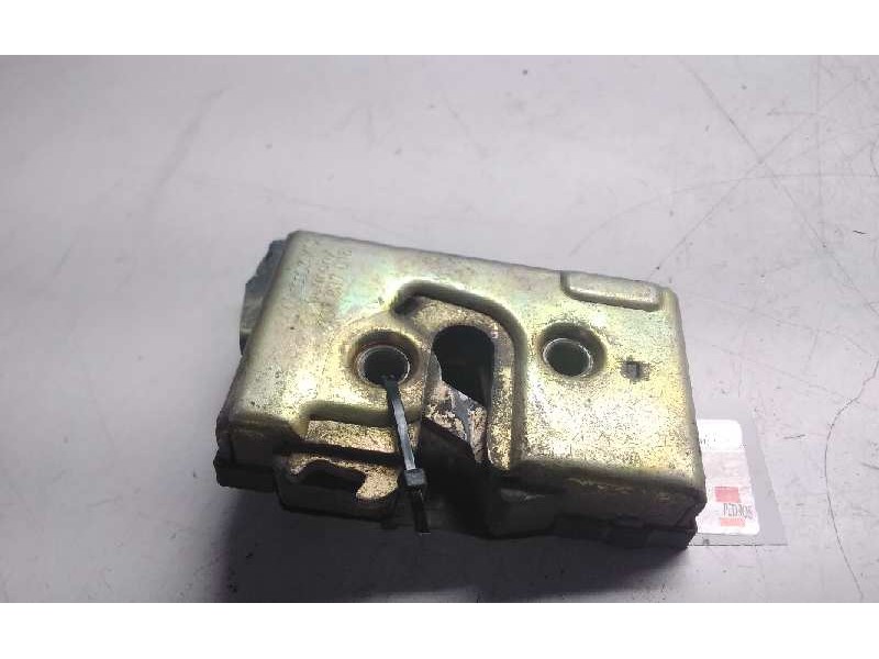 Recambio de cerradura puerta delantera izquierda para volkswagen t4 transporter/furgoneta (mod. 1991) referencia OEM IAM 3578370