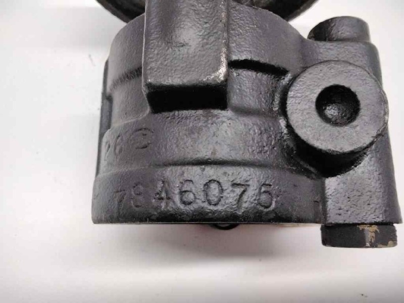 Recambio de bomba servodireccion para renault 19 (b/c/l53) referencia OEM IAM 7846075  