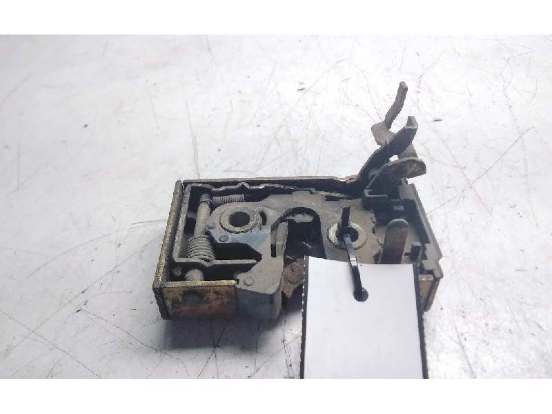 Recambio de cerradura puerta delantera izquierda para volkswagen passat (321/23/27/31) 1.8 referencia OEM IAM 357837016D  