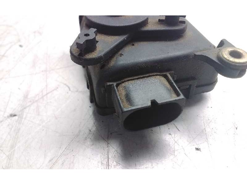 Recambio de motor trampillas para volkswagen passat (321/23/27/31) 1.8 referencia OEM IAM 0132801149  