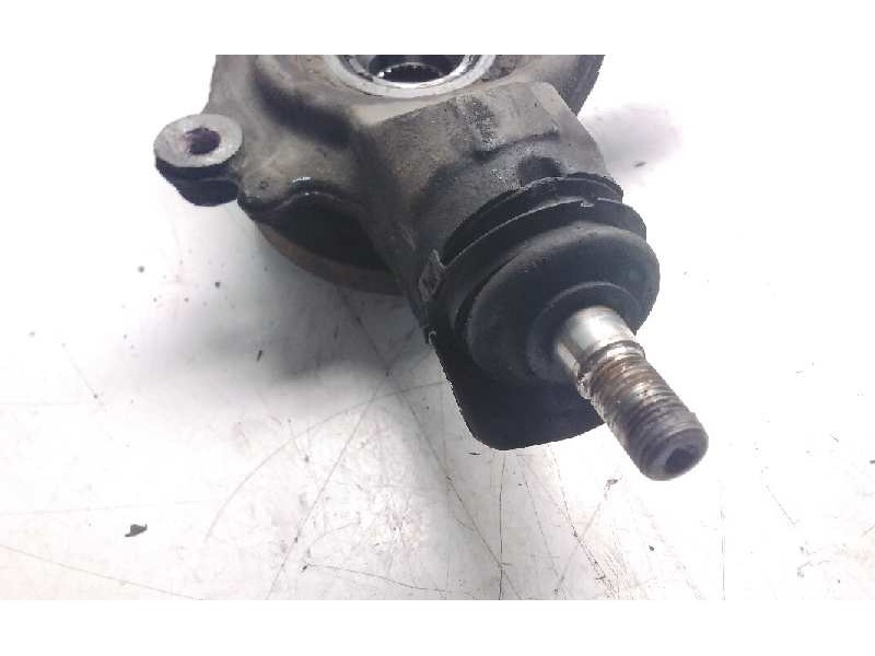 Recambio de mangueta delantera derecha para peugeot 308 sw premium referencia OEM IAM   