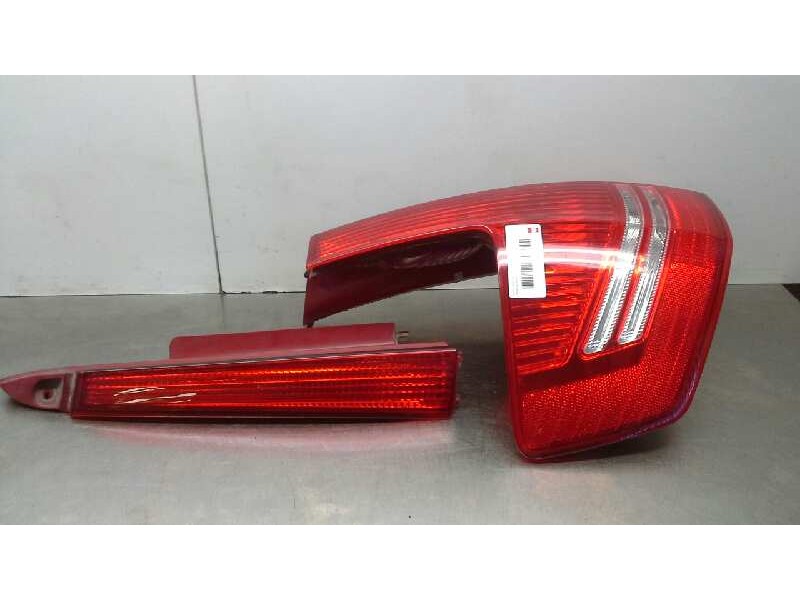 Recambio de piloto trasero izquierdo para citroen c4 berlina 1.6 16v hdi referencia OEM IAM   