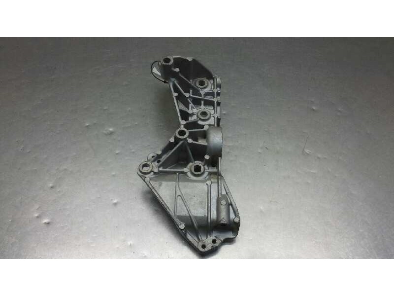 Recambio de soporte alternador para nissan qashqai (j10) 1.5 dci turbodiesel cat referencia OEM IAM 8200669495  