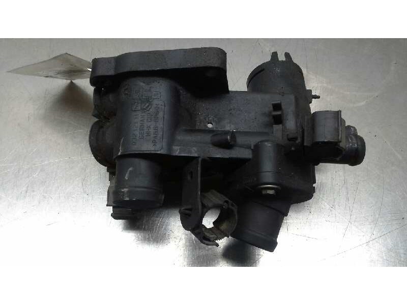 Recambio de caja termostato para volkswagen golf iv berlina (1j1) conceptline referencia OEM IAM 032121111  