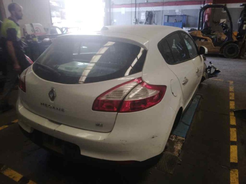 renault megane iii berlina 5 p del año 2010