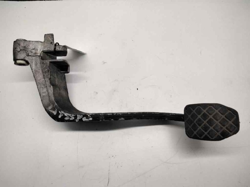 Recambio de pedal embrague para volkswagen passat berlina (3c2) referencia OEM IAM 8D1721316F  