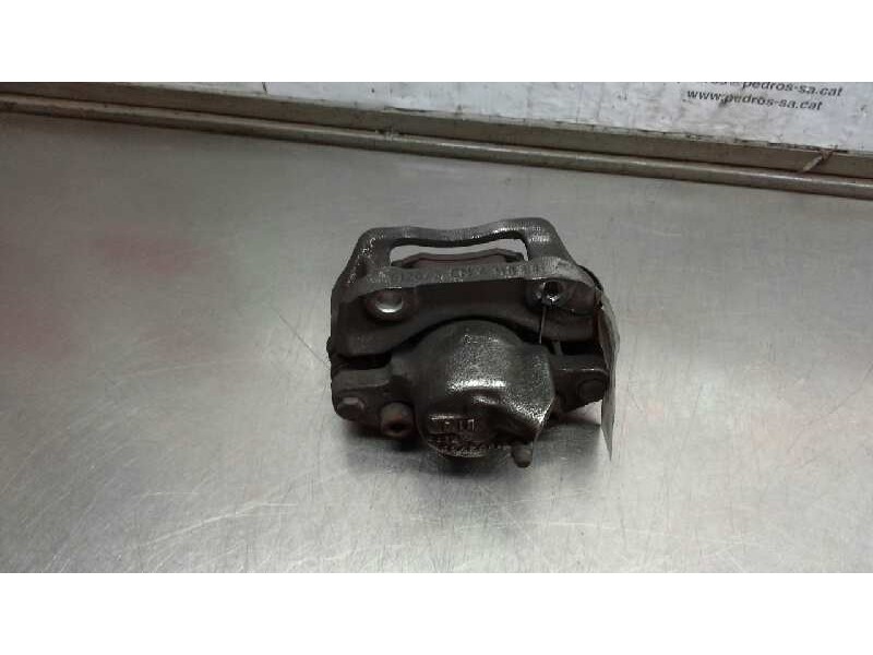 Recambio de pinza freno delantera izquierda para dacia sandero ambiance music referencia OEM IAM 8200944397  