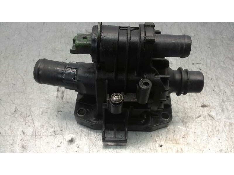 Recambio de caja termostato para ford focus berlina (cap) trend referencia OEM IAM 9647767180  