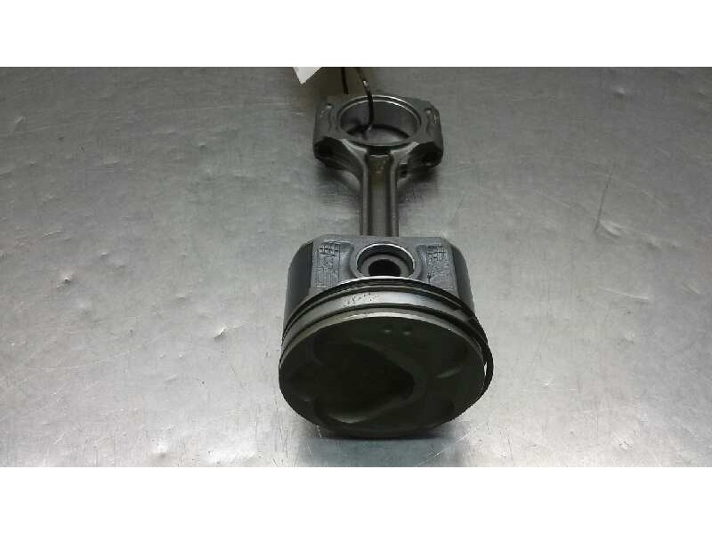 Recambio de piston para nissan juke (f15) 1.6 16v referencia OEM IAM   