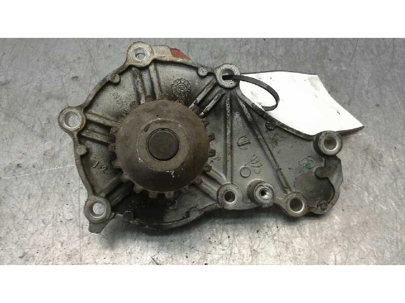 Recambio de bomba agua para citroen berlingo hdi 75 600 first kasten referencia OEM IAM 26739302  