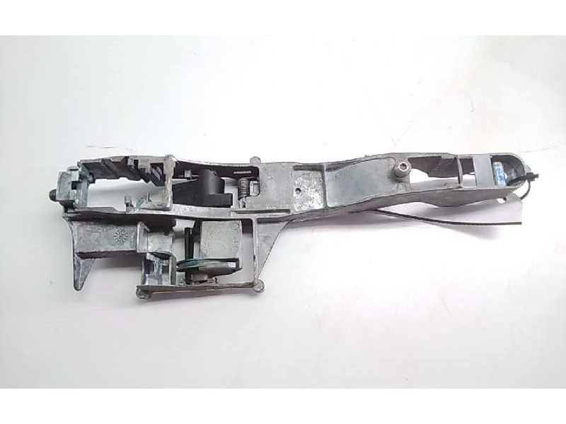 Recambio de soporte maneta puerta trasera izquierda para peugeot 308 sw premium referencia OEM IAM   