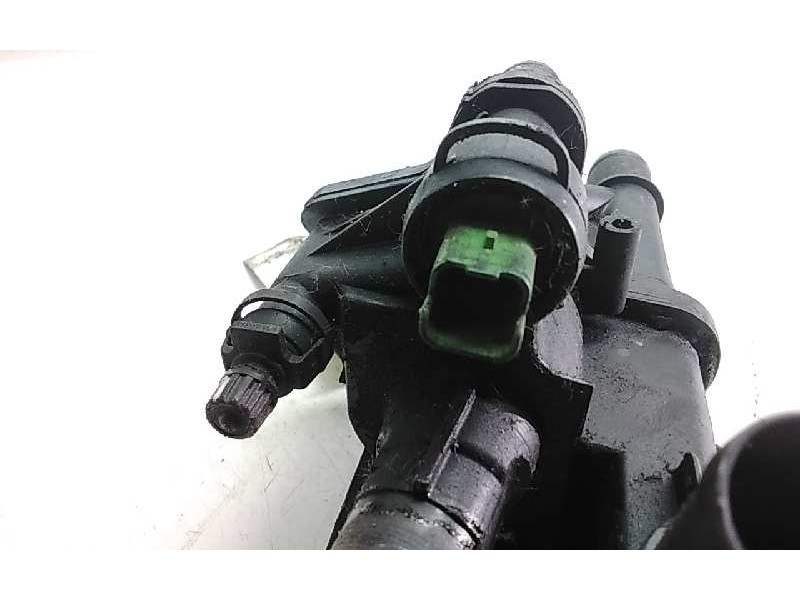 Recambio de caja termostato para peugeot partner (s2) 1.6 16v hdi referencia OEM IAM 9660660380  