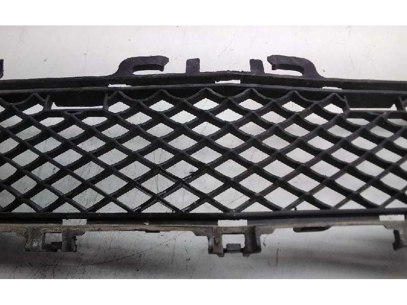 Recambio de rejilla paragolpes delantero para mercedes clase clk (w207) coupe 250 cdi blueefficiency (207.303) referencia OEM IA