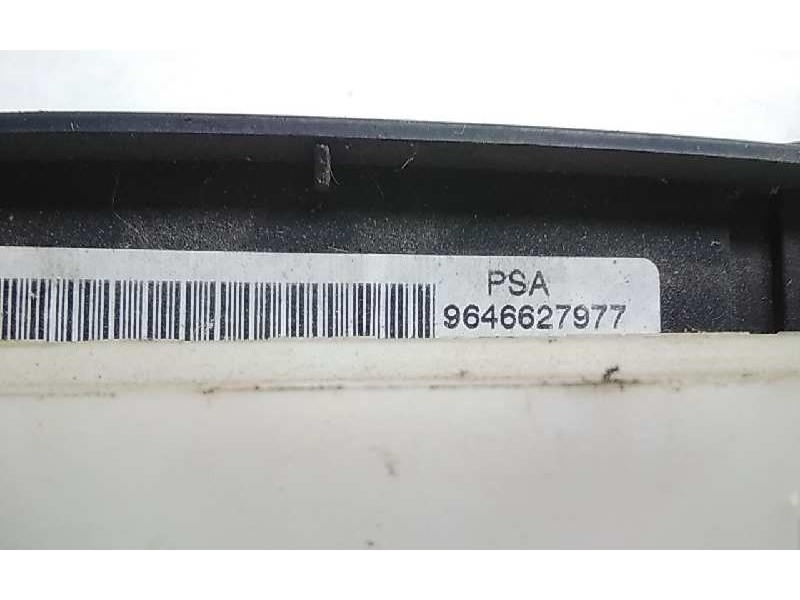 Recambio de mando climatizador para peugeot 307 berlina (s2) 1.6 hdi referencia OEM IAM 9646627977  