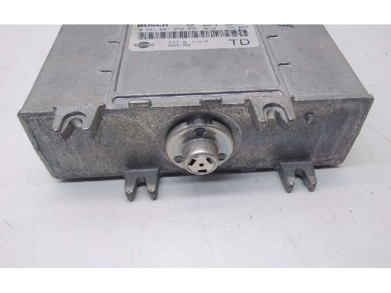 Recambio de centralita motor uce para nissan terrano/terrano.ii (r20) referencia OEM IAM 0281001550  