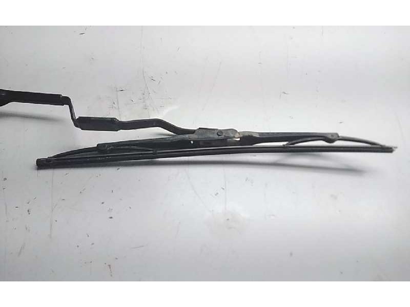 Recambio de brazo limpia trasero para nissan terrano (wd21) freeway referencia OEM IAM   