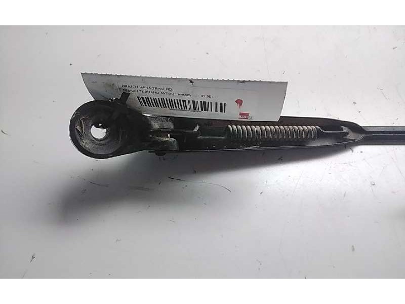 Recambio de brazo limpia trasero para nissan terrano (wd21) freeway referencia OEM IAM   