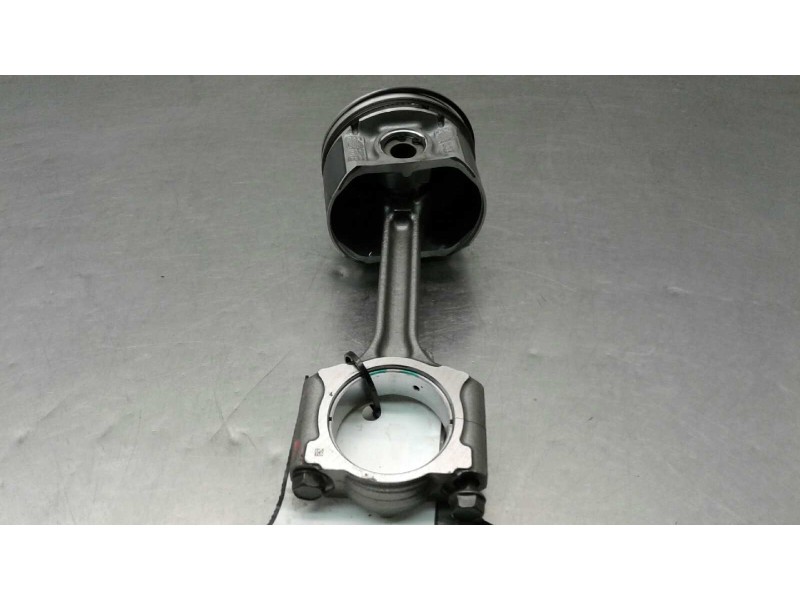 Recambio de biela para nissan juke (f15) 1.6 16v referencia OEM IAM AH22C  