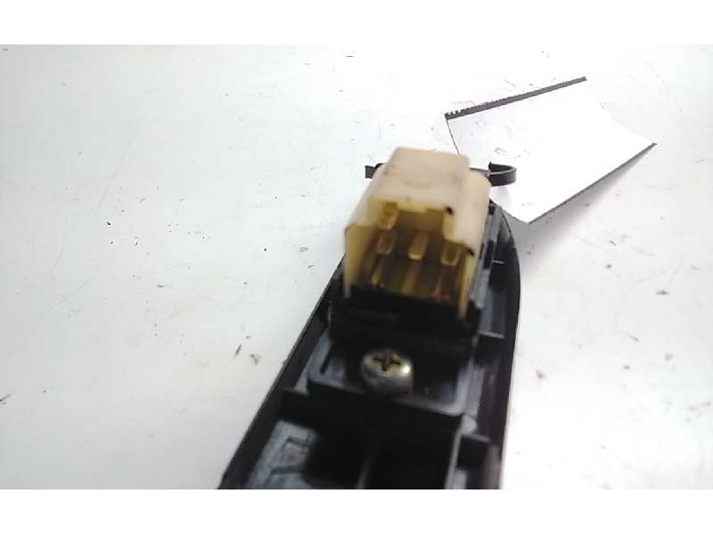 Recambio de mando elevalunas trasero derecho para nissan terrano (wd21) freeway referencia OEM IAM 8296083G00  