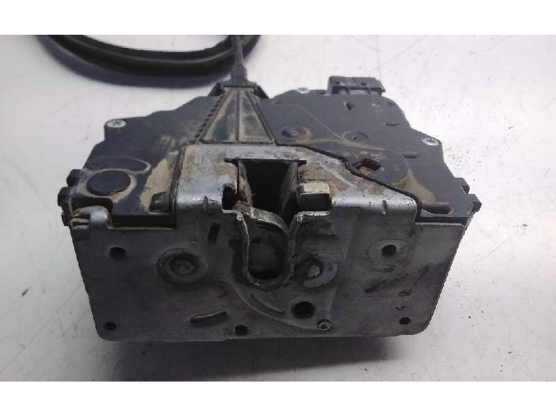 Recambio de cerradura puerta delantera derecha para opel corsa d corsavan referencia OEM IAM 13258274  