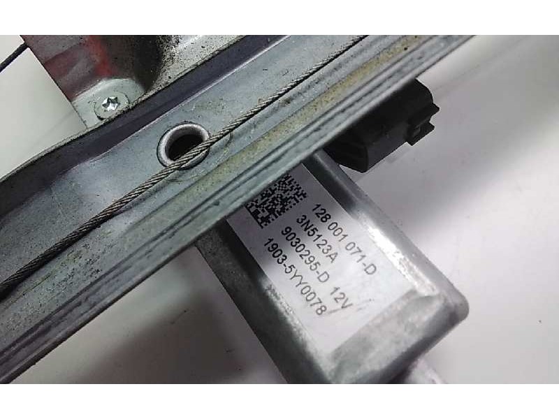 Recambio de elevalunas delantero derecho para renault clio iii authentique referencia OEM IAM 19035YY0078  