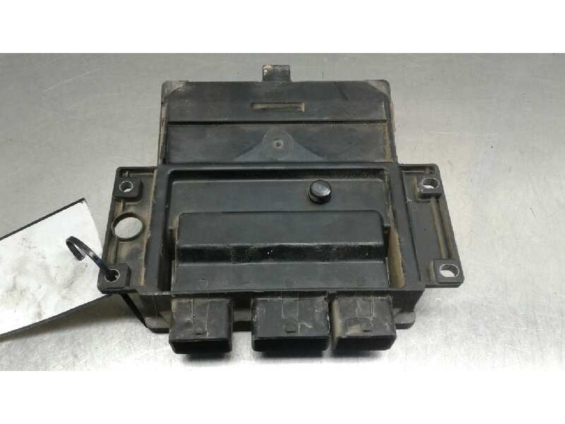 Recambio de centralita motor uce para renault scenic ii 1.5 dci diesel referencia OEM IAM 8200334419  