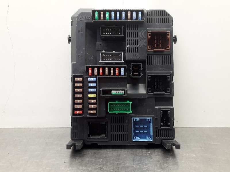 Recambio de caja fusibles para citroen c4 cactus shine referencia OEM IAM 9807531680  