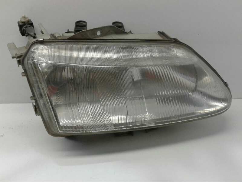 Recambio de faro derecho para renault laguna (b56) 2.0 rt (b56c/h/l) referencia OEM IAM 7701038262  