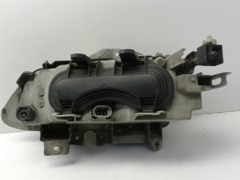 Recambio de faro derecho para renault laguna (b56) 2.0 rt (b56c/h/l) referencia OEM IAM 7701038262  