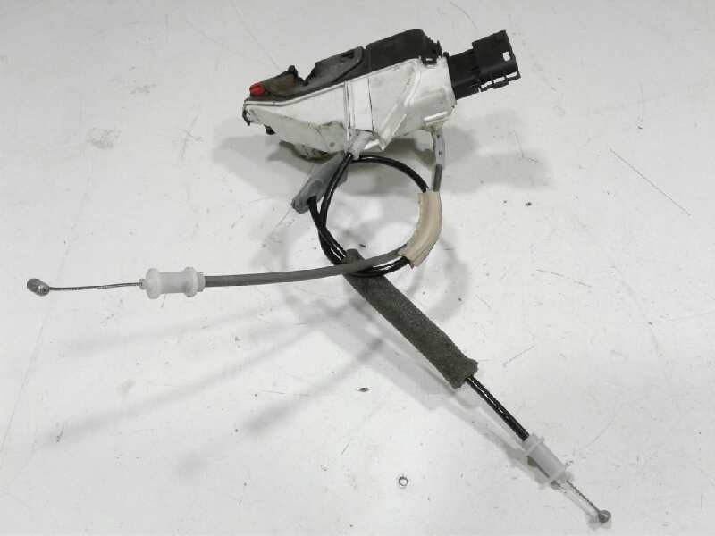 Recambio de cerradura puerta trasera derecha para citroen c4 cactus shine referencia OEM IAM 9801690380  