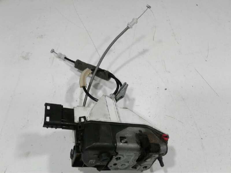 Recambio de cerradura puerta trasera derecha para citroen c4 cactus shine referencia OEM IAM 9801690380  