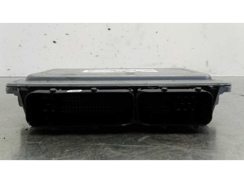 Recambio de centralita motor uce para skoda fabia combi active referencia OEM IAM 03E906019AE 5WA11018 