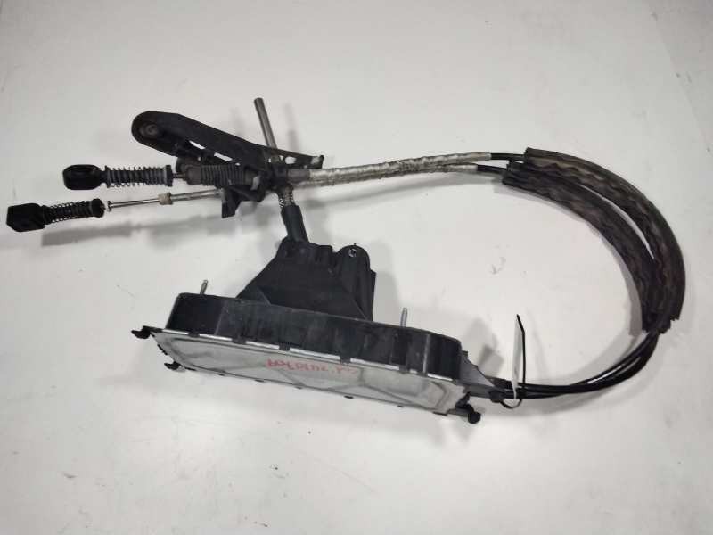 Recambio de palanca cambio para audi a3 (8v) ambiente referencia OEM IAM 5Q0711049AP  